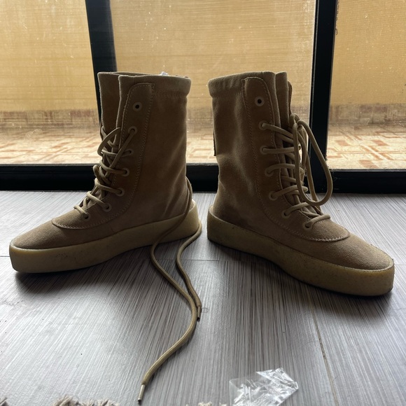 Yeezy Season 2 Crepe Boot w/ Box and Dust Bag - Picture 2 of 3